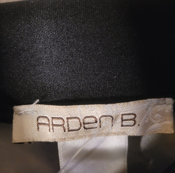 Arden B. Midi Abstract Yellow and Black Women's Skirt. Lots of stretch! Size L. - Picture 2 of 3